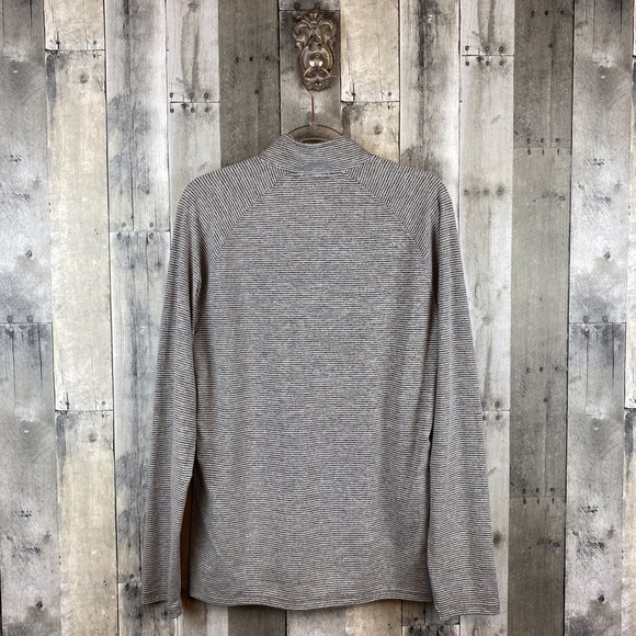 NWOT 01. ALGO AlgoFlex Leon Striped Performance 1/4 Zip in Grey Size Medium. - Picture 2 of 6